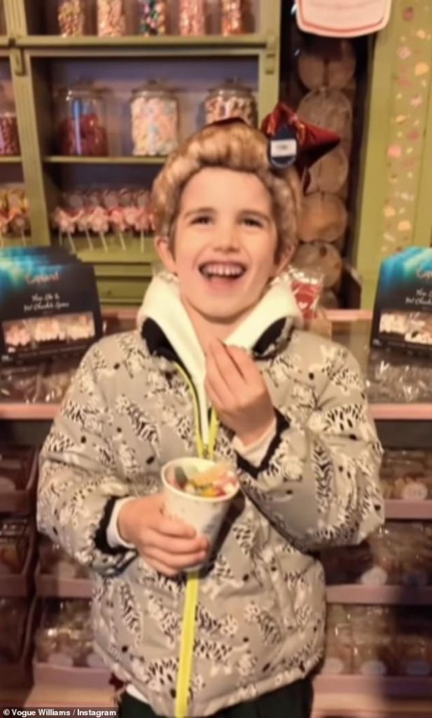 O zi magică la LaplandUK: Tradiția preferată de Crăciun a lui Vogue Williams