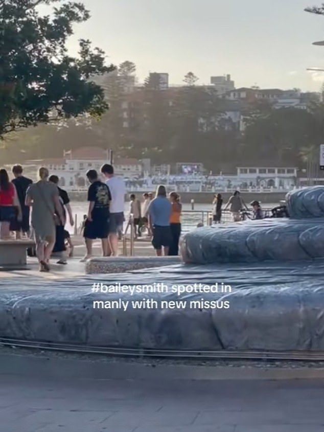 Un utilizator TikTok a încărcat un scurt clip care-l arată pe Bailey și însoțitoarea sa mergând spre plaja Manly. Deși nu au fost afișări publice de afecțiune în videoclip, cuplul părea relaxat în compania celuilalt în timp ce se bucurau de o zi însorită în Sydney