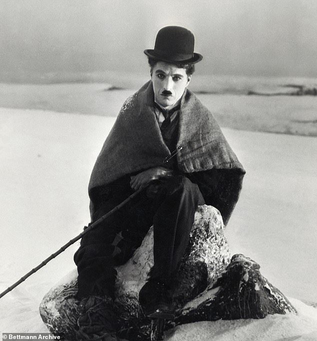 Actrița, în vârstă de 39 de ani, este nepoata lui Charlie Chaplin, pe care nu l-a cunoscut deoarece acesta a murit în 1977, nouă ani înainte să se nască ea