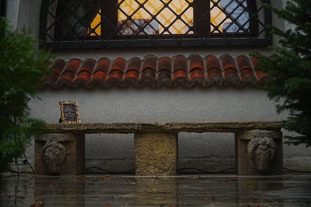 Cum promovează EkoGroup evenimentul „Crăciunul anilor ’30” cu ajutorul Grivița Studio