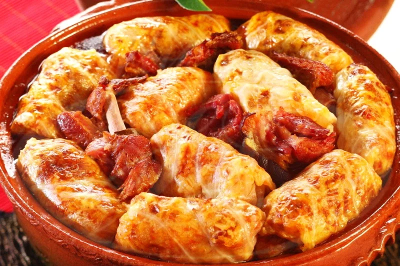 Cum să mâncăm sănătos de sărbători fără să ne simțim rău: Sfaturi de la o doctoriță ATI