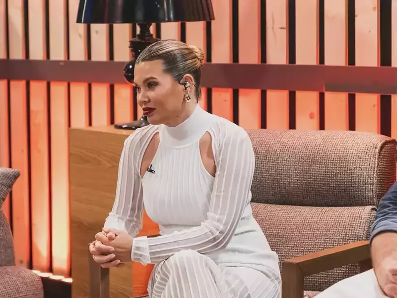 Gina Pistol: De la prezentatoare TV la cântăreață sub acoperire