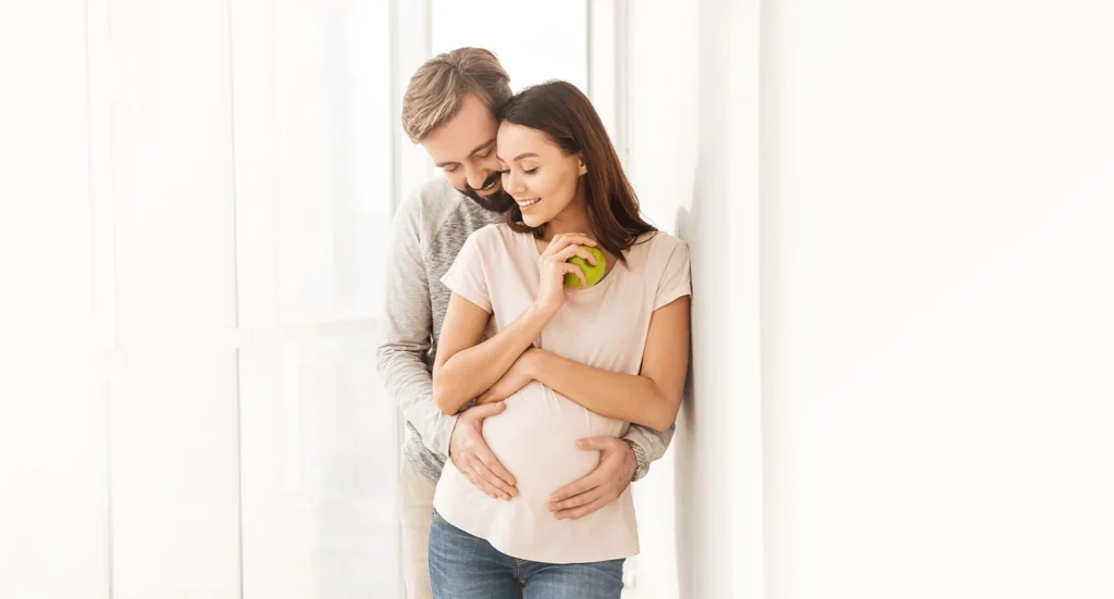 Testarea Genetică a Embrionilor: Beneficiile și Riscurile pentru Cuplurile în FIV