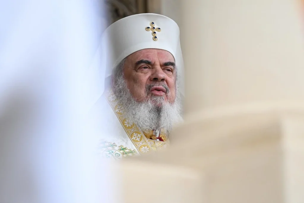 Mesajul Patriarhului Daniel de Crăciun: Importanța păcii și iubirii în sărbătoarea Nașterii Domnului