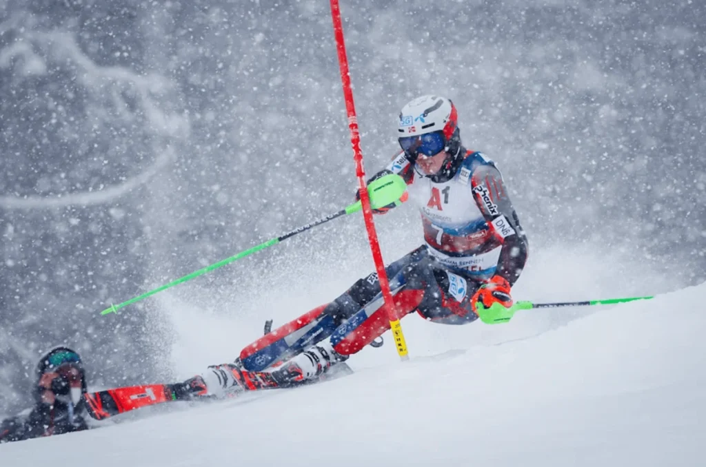Sofia Goggia triumfă în slalomul super-uriaș la Val d'Isere