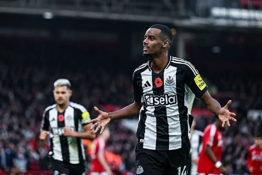 Operația lui Alexander Isak la gleznă după fractura suferită în meciul cu Tottenham