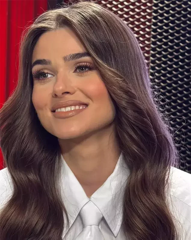 Theo Rose și modul său de abordare a criticilor online