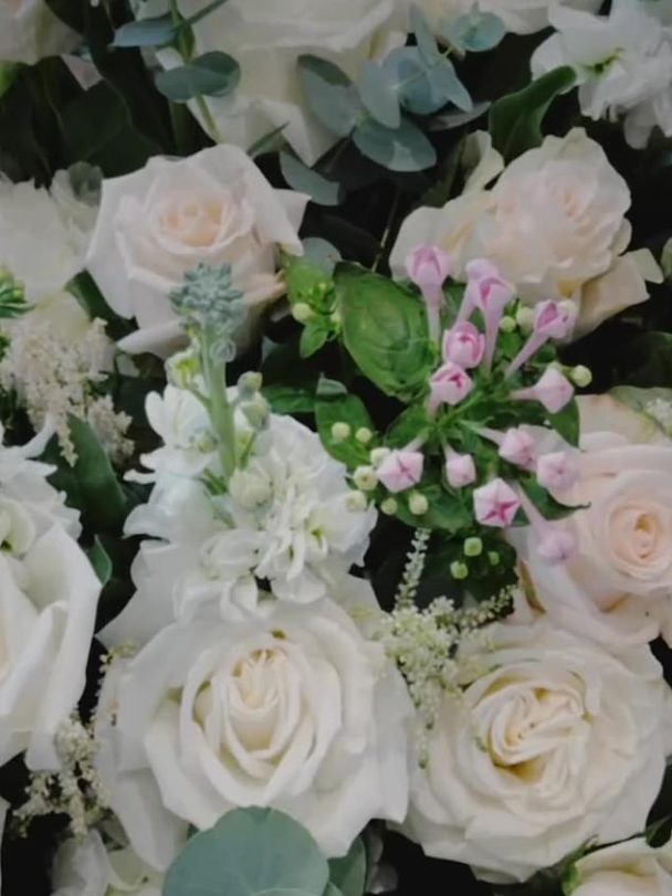 O privire la buchetul ei de mireasă frumos a avut și un moment în ultimul ei reel