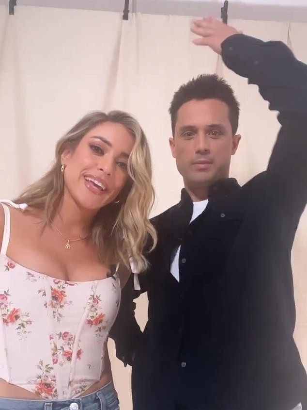 Stephen Colletti așteaptă primul copil cu soția sa Alex Weaver 4 Colletti and his ex-girlfriend Cavallari have reunited on a number of occasions over the years since they filmed Laguna Beach together