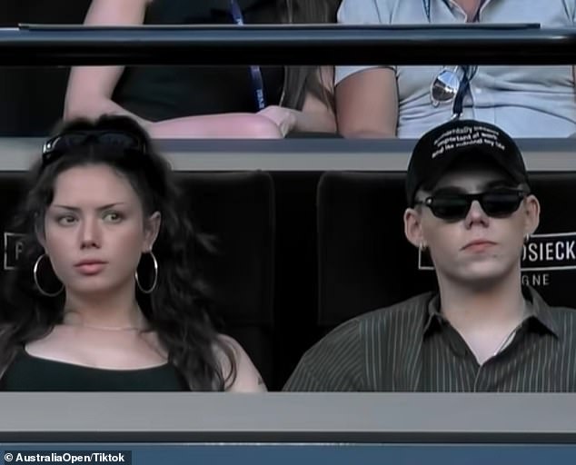 Cei doi au fost văzuți mai târziu urmărindu-l pe Alex de Minaur jucând împotriva lui Carlos Alcaraz pe terenul central de la Melbourne Park, marți