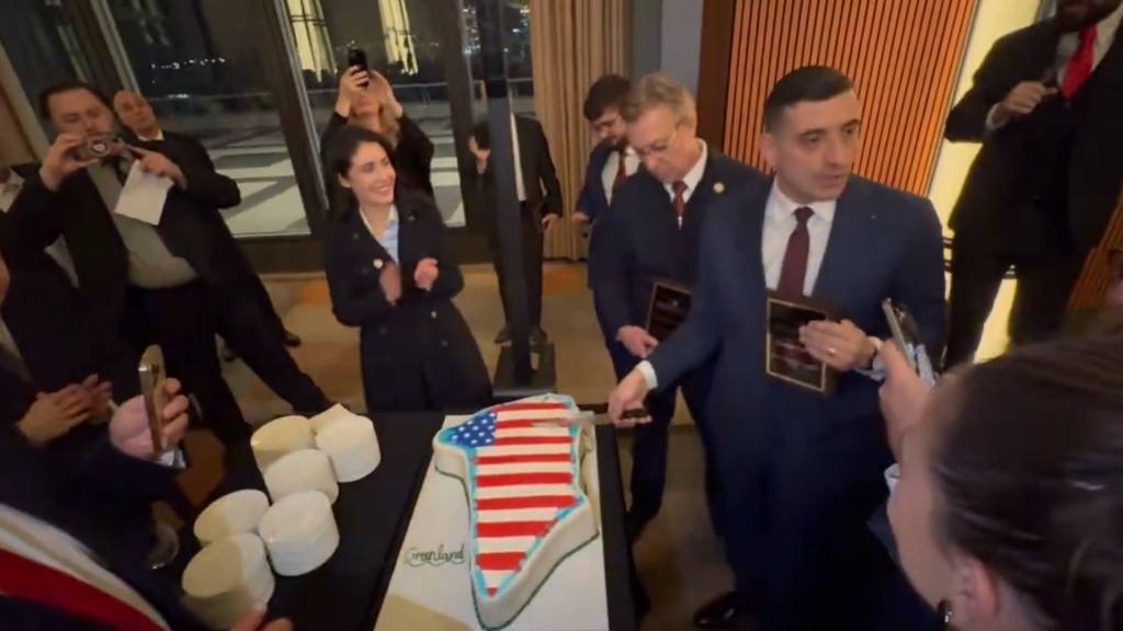 George Simion, liderul AUR, în centrul unei controverse: critici și reacții după "momentul tortului"