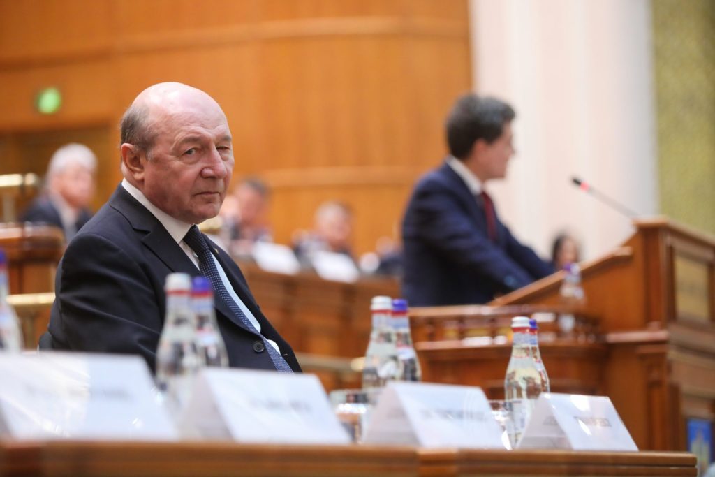 Analiză detaliată a numirii șefilor SRI și SIE de către Traian Băsescu
