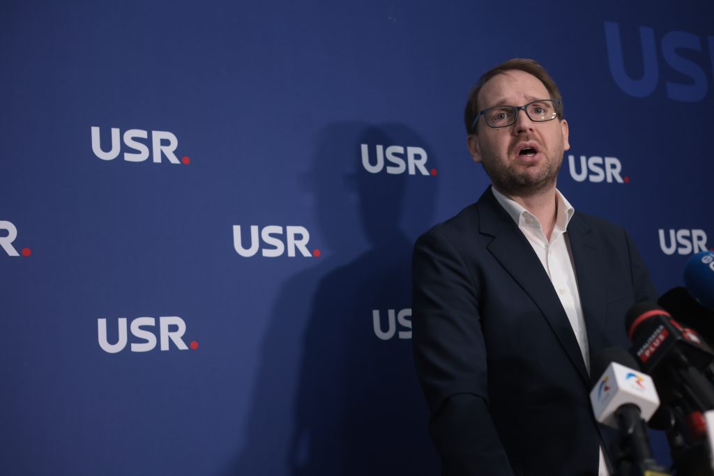 Declarațiile de avere și lupta împotriva corupției: USR acuză partidele din coaliție de blocare a transparenței