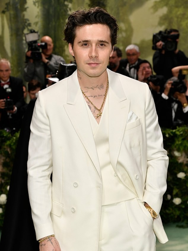 Brooklyn Beckham: Afton McKeith susține că a spus 'adevărul' în declarația sa explozivă, afirmând că a avut probleme cu anxietatea și i-a fost 'greu' să crească sub lumina reflectoarelor