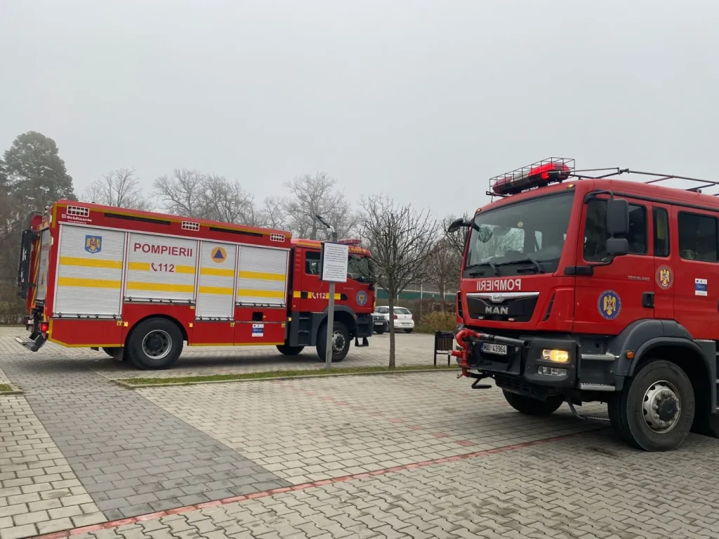 Pod de Gheață de 500 de Metri Format în Amonte de Stația de Apă de la Rebra, Sub Observația Autorităților