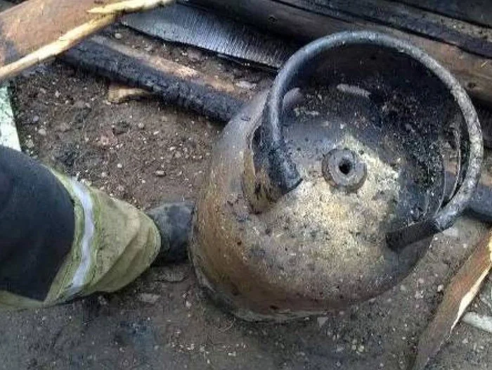 Incendiu devastator în Caraș-Severin: Casa cu șapte camere mistuită de flăcări după explozia unei butelii