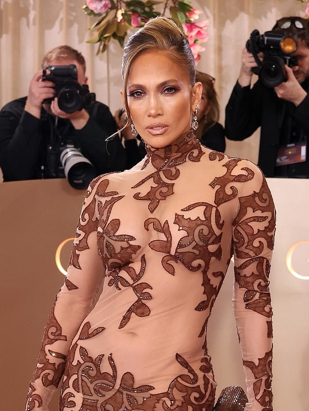 Jennifer Lopez și momentul său „rude” din Glambot explicat de Cole Walliser - ce s-a întâmplat de fapt