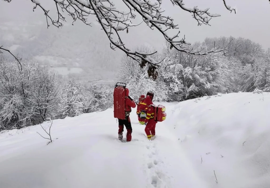 Alertă în zonele montane: Bilanț îngrijorător - Salvamont, solicitat continuu