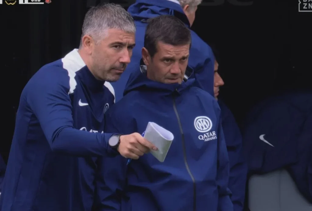 Interul lui Chivu câștigă restanța cu Lecce și rămâne lider în Serie A