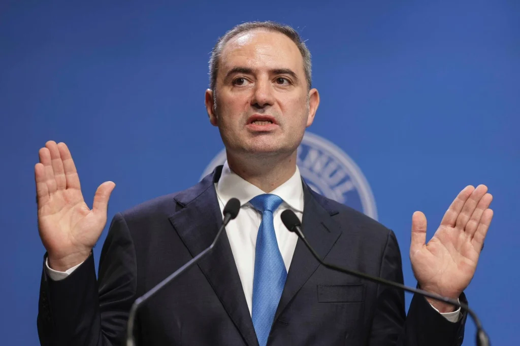 Rezistența premierului Ilie Bolojan în fața schimbărilor - Intervenția ministrului Finanțelor, Alexandru Nazare