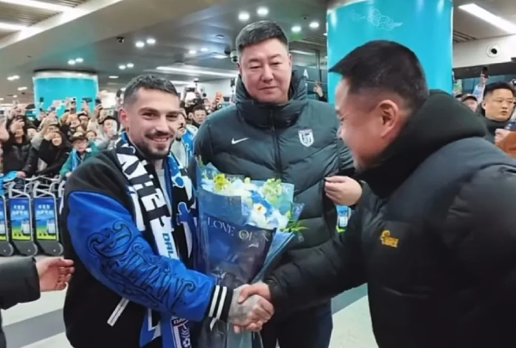 Nicolae Stanciu semnează cu Dalian InBev pentru noul sezon de fotbal în China