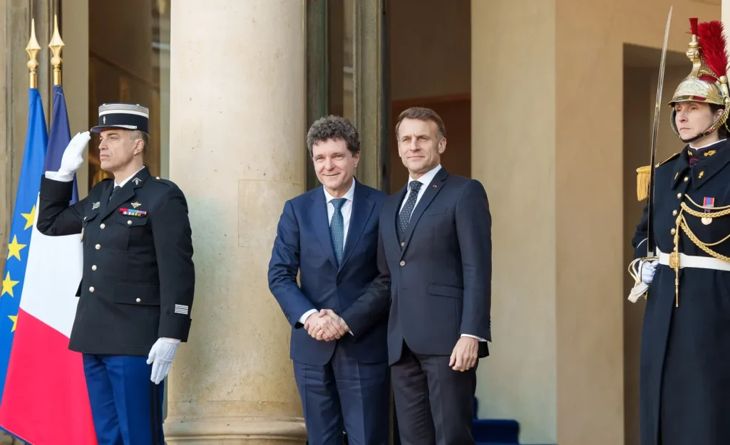 Nicușor Dan, liderul blocat în Franța: problemele cu vremea afectează zborurile din Europa