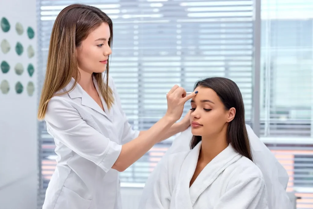 Tendințele în Chirurgia Estetică pentru 2026: Rafinament, Autenticitate și Naturalețe