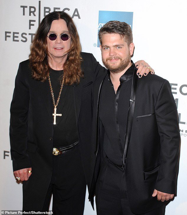 Ozzy Osbourne își vizitează familia în vise, transmițând un mesaj special (Titlu: Viziuni cu Ozzy Osbourne în vise; Cuvinte cheie: Ozzy Osbourne, vise, mesaj)