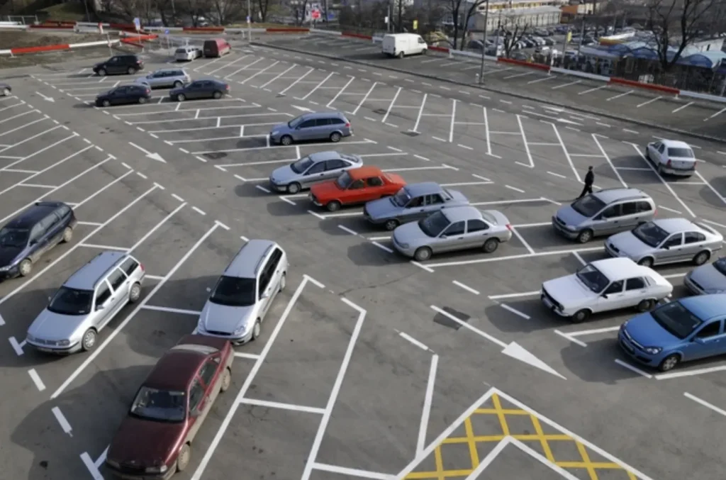 Propunerea de Parcare Partajată în Brașov: Eficientizare sau Provocare pentru Șoferi?