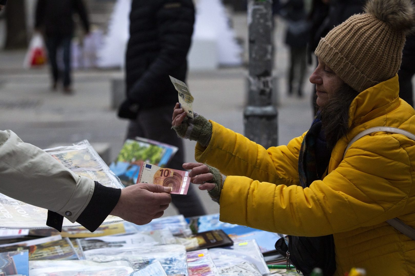 Problemele aduse de trecerea la euro în Bulgaria: șoferii de autobuz refuză moneda europeană 1 profimedia 1062664938