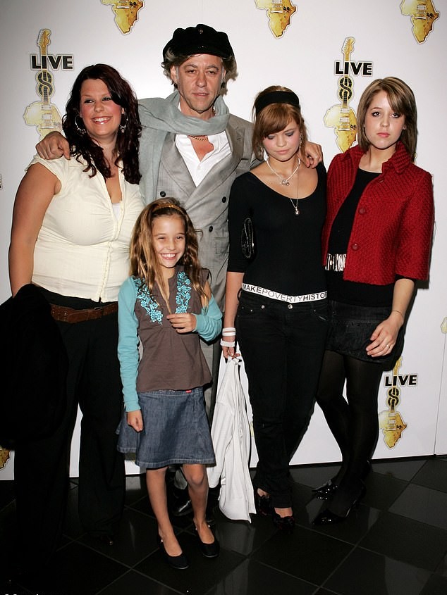 Regretul lui Sir Bob Geldof în legătură cu modul în care le-a spus fiicelor sale că mama lor, Paula Yates, a murit