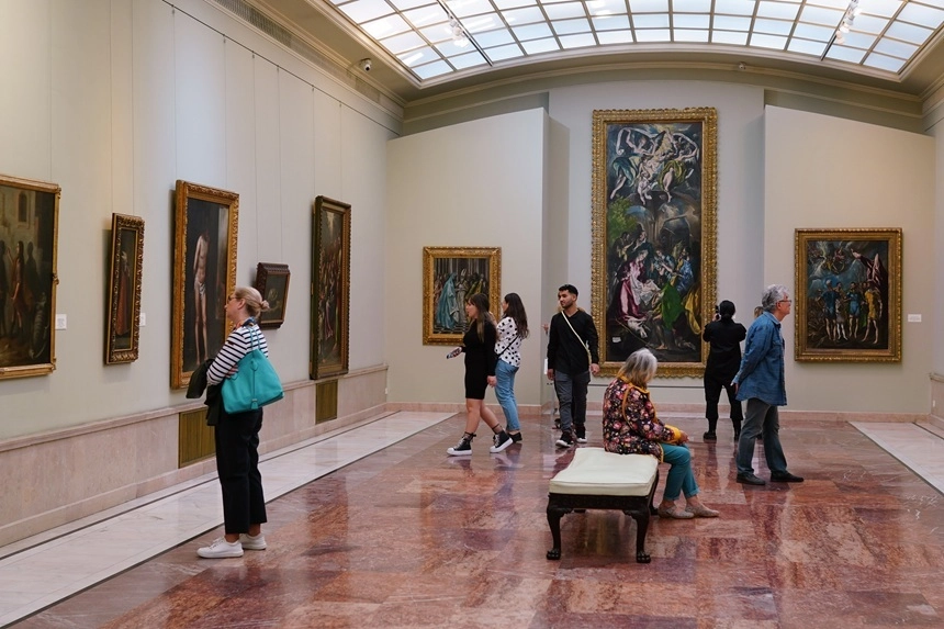 Revoluție în Sănătate: Medicii Prescriu Vizite la Muzeu și Plimbări