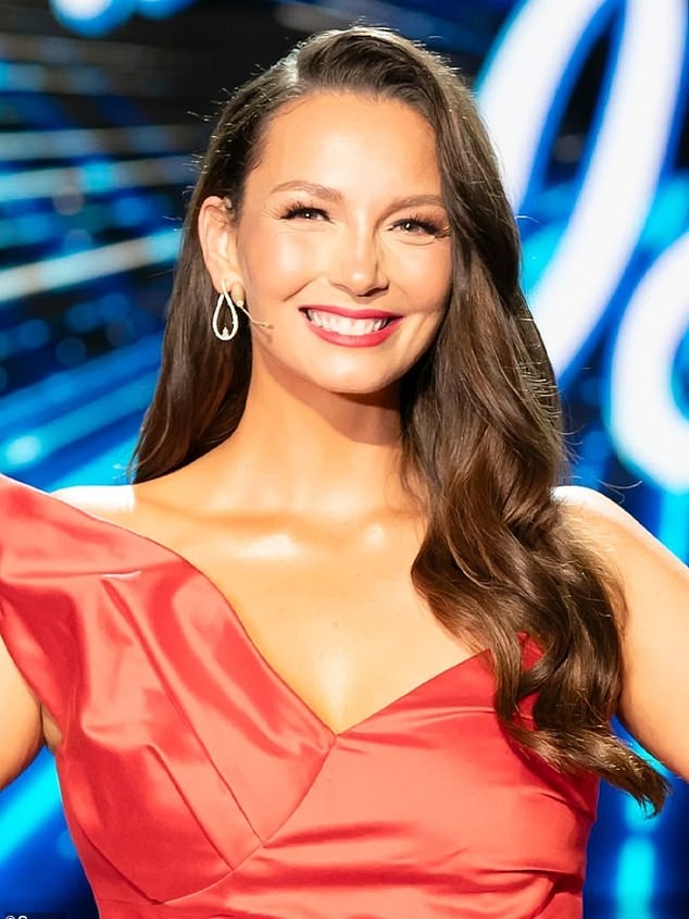 Transformarea uluitoare a lui Ricki-Lee Coulter: De la starul pop australian la gazda de radio (3-4 cuvinte cheie: Ricki-Lee Coulter, transformare, gazda radio)