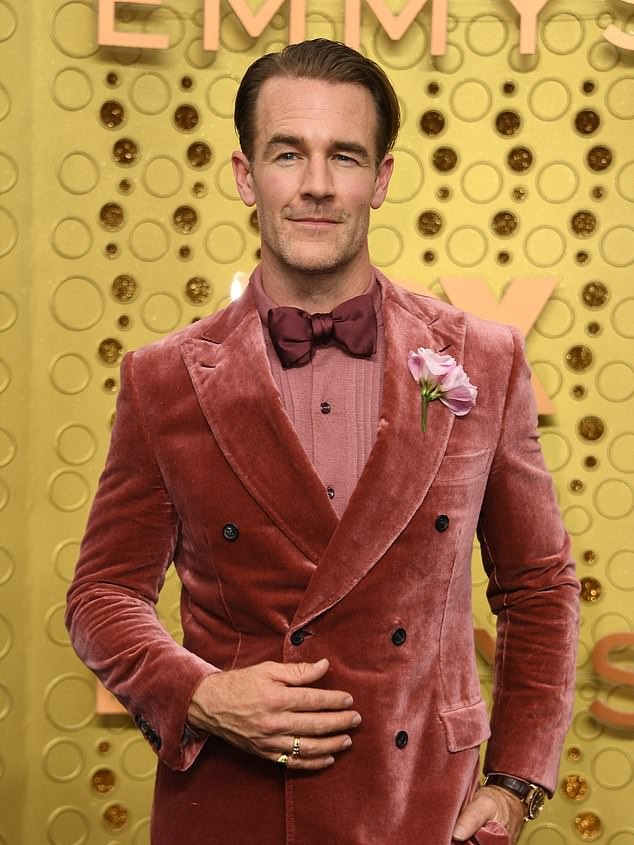 Gofundme-ul lui James Van Der Beek depășește 1 milion de dolari în donații la doar câteva ore după decesul starului diagnosticat cu cancer la vârsta de 48 de ani