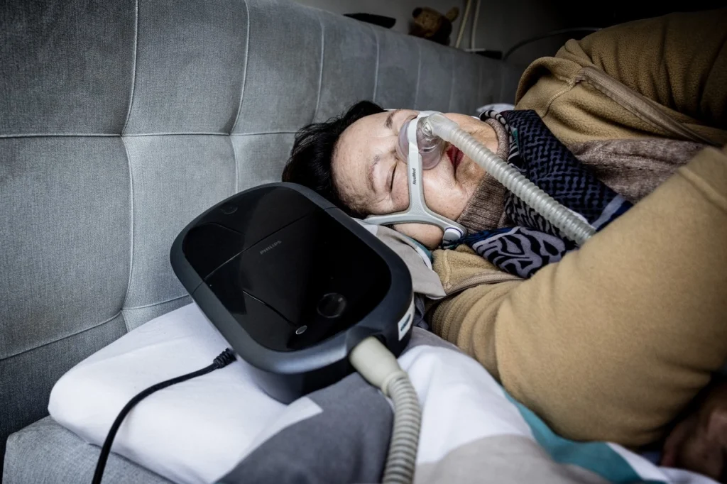 Cum să îți îmbunătățești somnul și sănătatea în cazul apneei obstructive de somn