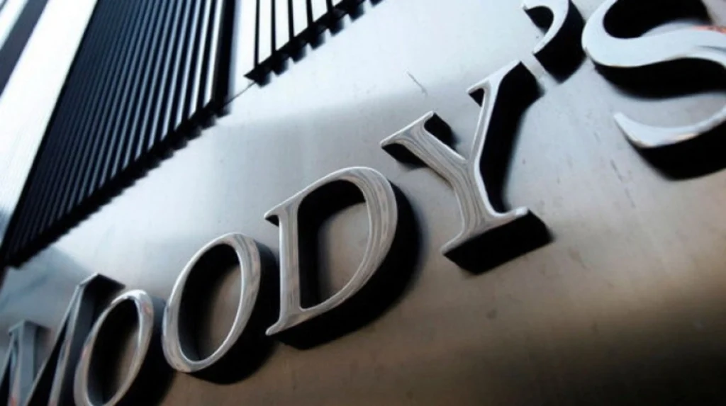Riscul retrogradării României la „junk” de Moody’s: Ce înseamnă pentru economie și cum pot fi evitate consecințele