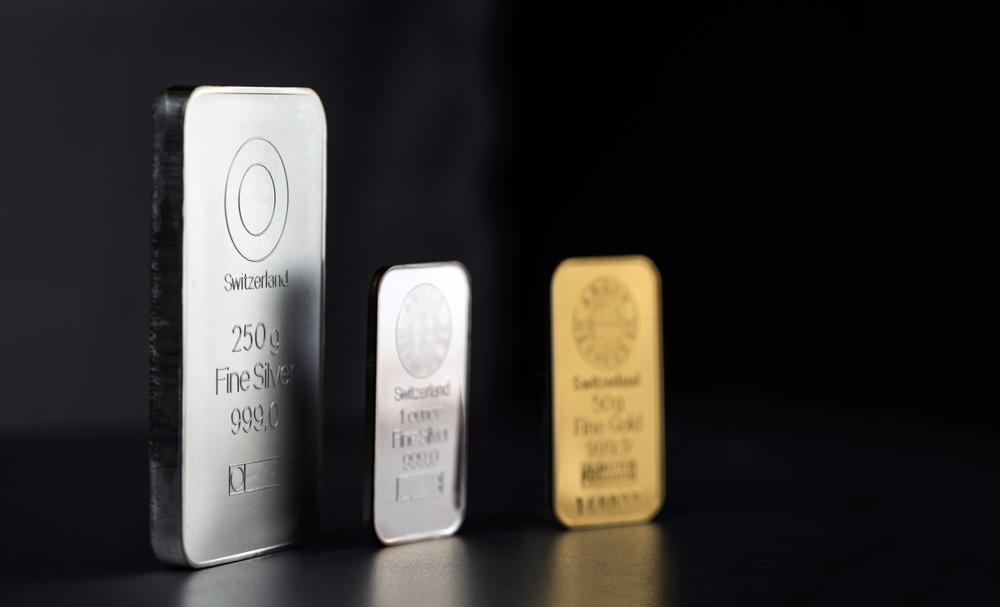 Prețul metalelor prețioase în declin: Ce urmează pentru aur și argint?