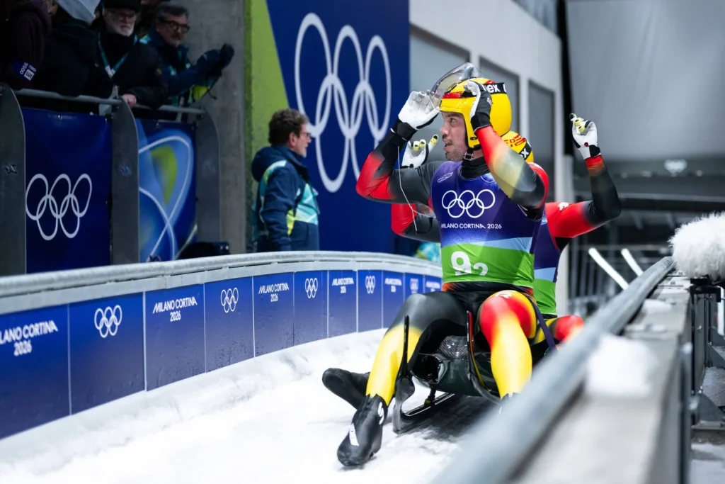 Incident la Jocurile Olimpice: Germania câștigă aurul la sanie după un incident neașteptat