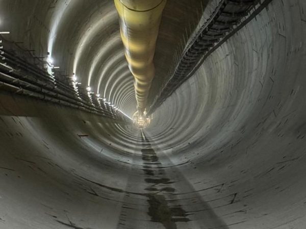 20250819-AKTOR-TBMs-au-sapat-4-km-tuneluri-foto-1.jpeg