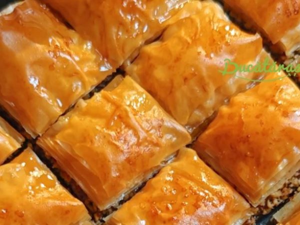 656x440_baclava-de-casa-reteta-delicioasa-pentru-iubitorii-deserturilor-orientale-646792.jpg