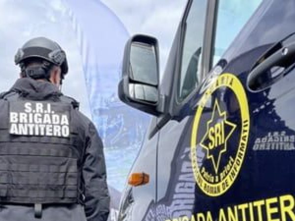 Amenin--are-cu-bomb-----n-Rom--nia--Alarm---fals---provocat---de-un-b--rbat-cu-afec--iuni-psihice--Ce-a-l--sat-la-locul-unde-i-a-trimis-pe-poli--i--ti.jpg