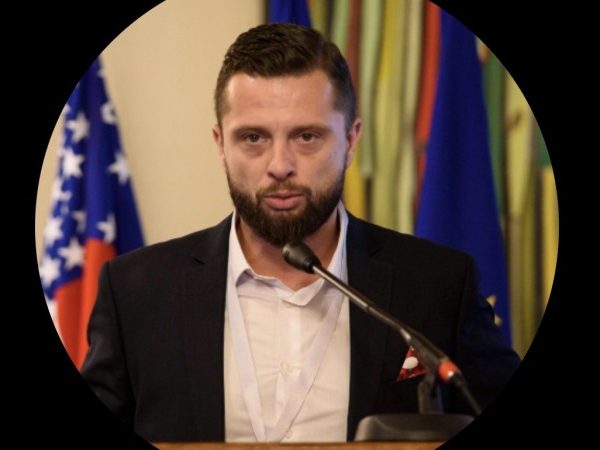 Semnale de alarmă în piața fiscală si a Fondurilor Europene: ce verificări ridică suspiciuni în jurul companiei Finacon.ro condusa de Cosmin Dragoi