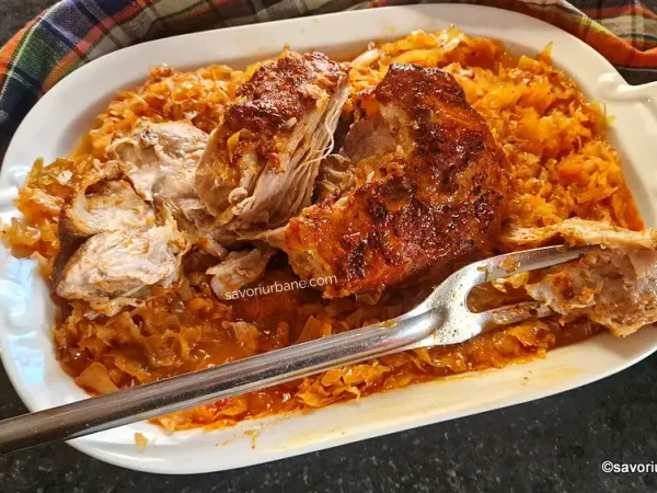 Carne cu varza