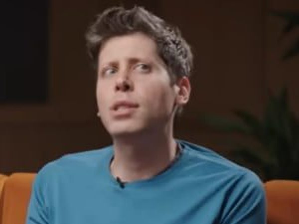 Cel-mai-scump-mister-din-tehnologie--Ce-preg--tesc-Sam-Altman---i-fostul-designer---ef-Apple---i-de-ce-lumea-nu---tie-nimic-despre-el.jpg