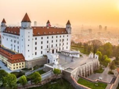 Controale-la-frontierele-Slovaciei-cu-Ungaria---i-Austria---i-puncte-de-trecere---nchise--Anun--ul-f--cut-de-MAE.jpg