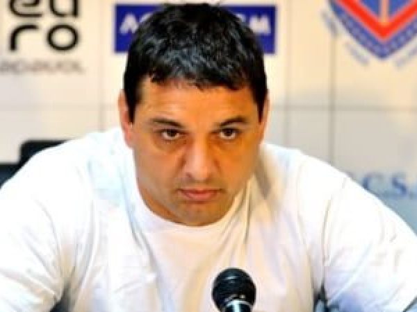 Copilul-lui-Ionel-Ganea----n-continuare---n-stare-critic----C--t-de-afectat-e-fostul-interna--ional---i-ce-face---n-spital.jpg