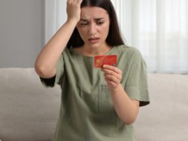 Doar-4--dintre-victimele-fraudelor-online-reu--esc-s-----i-recupereze-banii--Cele-mai-comune-scenarii---i-cum-pot-fi-evitate.jpg