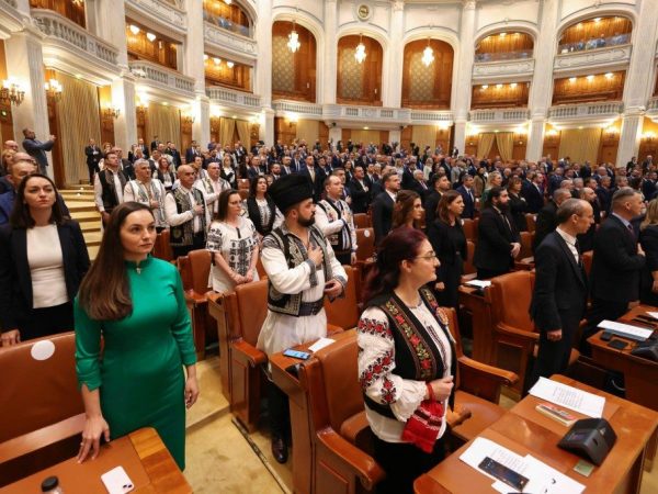 INSTANT_PARLAMENT_004_INQUAM_Photos_George_Calin_1.jpg