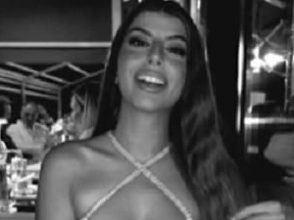Moarte-misterioas---a-unei-cunoscute-influenceri--e--la-dou---zile-dup---nunt----Decizia-radical---a-familiei.jpg