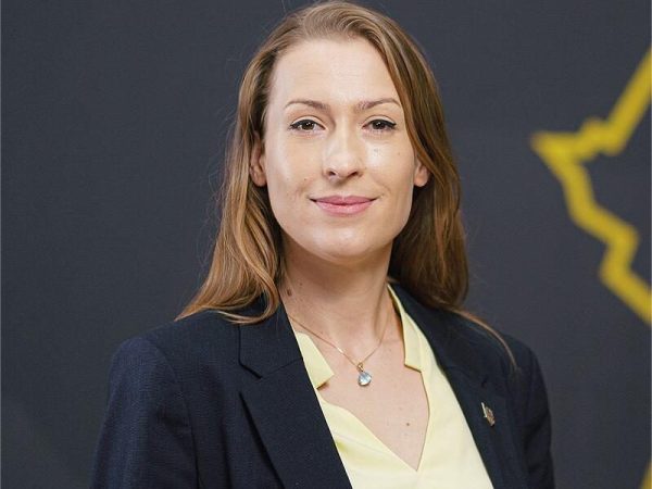 Neacsu_Andreea-Firuta_deputat_AUR_Neamt_2_cropped.jpg